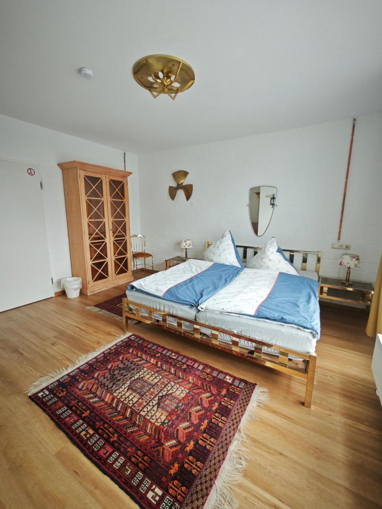 Mine Hotel Weilerswist Екстериор снимка