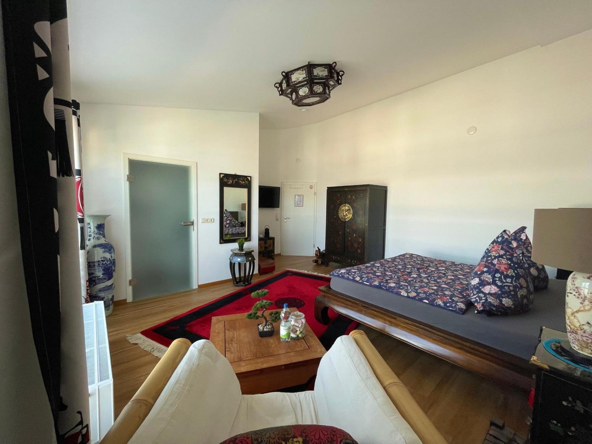 Mine Hotel Weilerswist Екстериор снимка