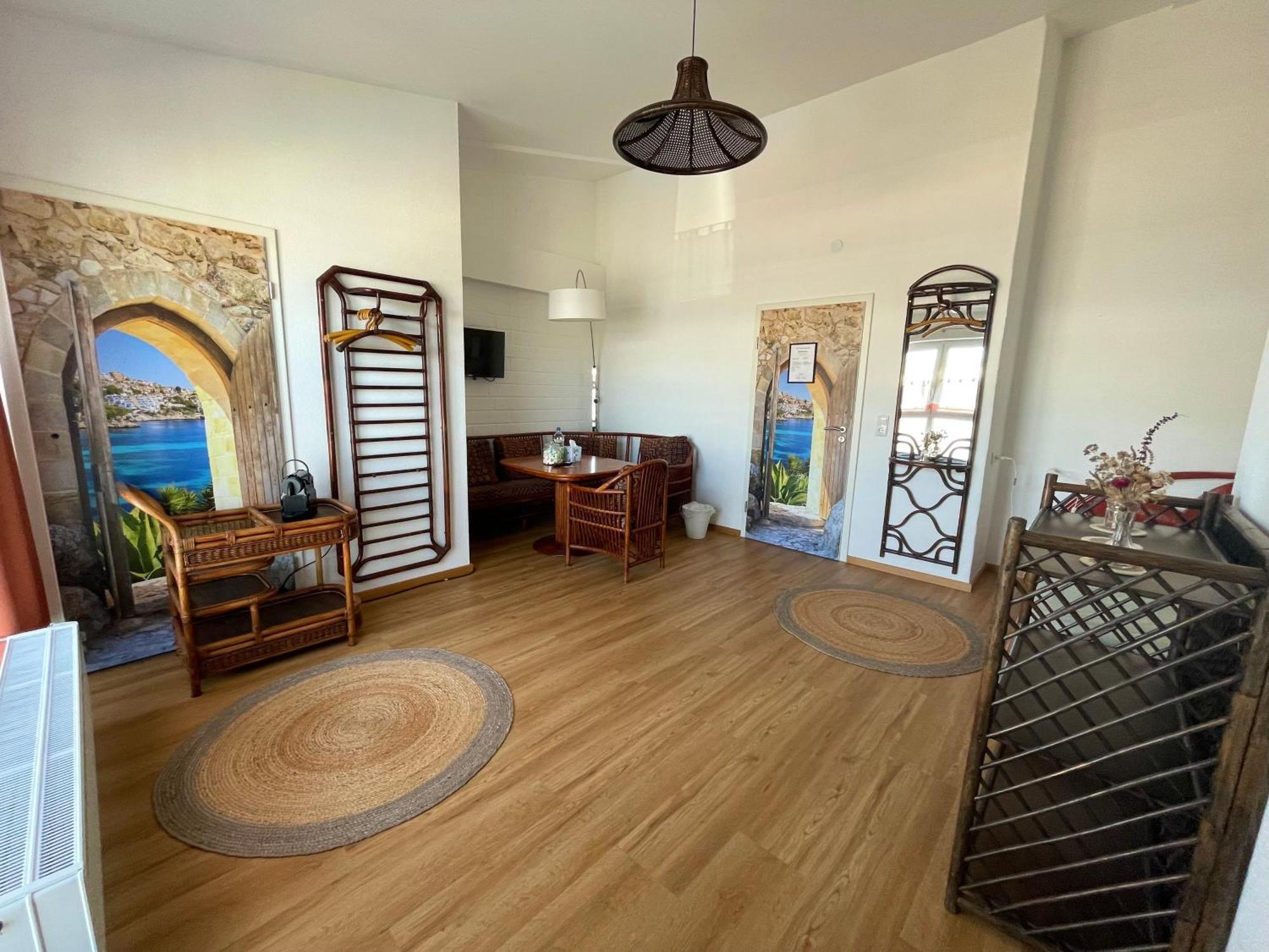 Mine Hotel Weilerswist Екстериор снимка